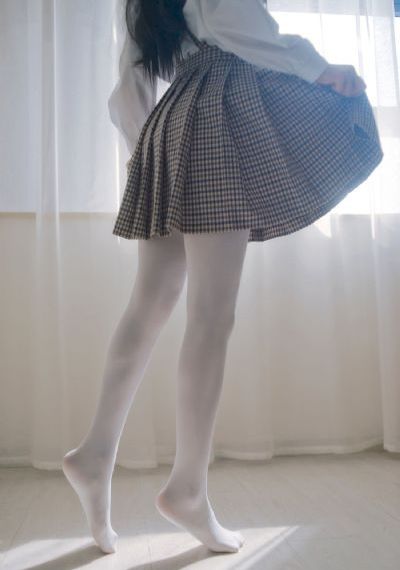 日女人的b_4K高清免费观看